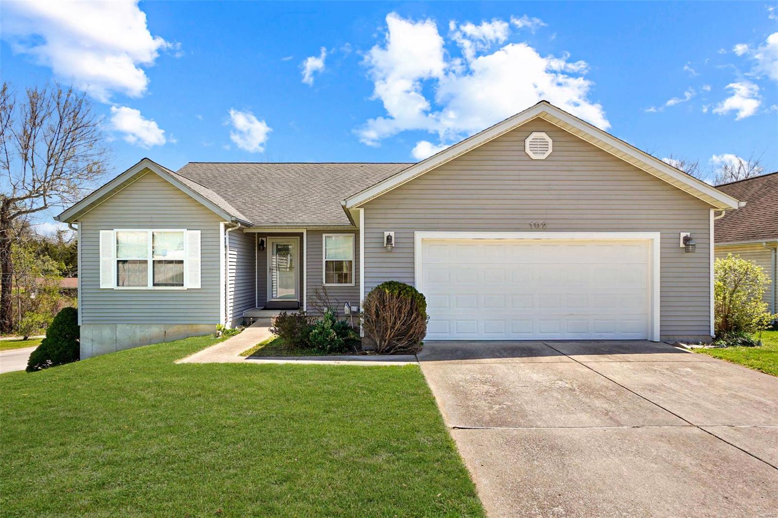 102 Colter Property Photo