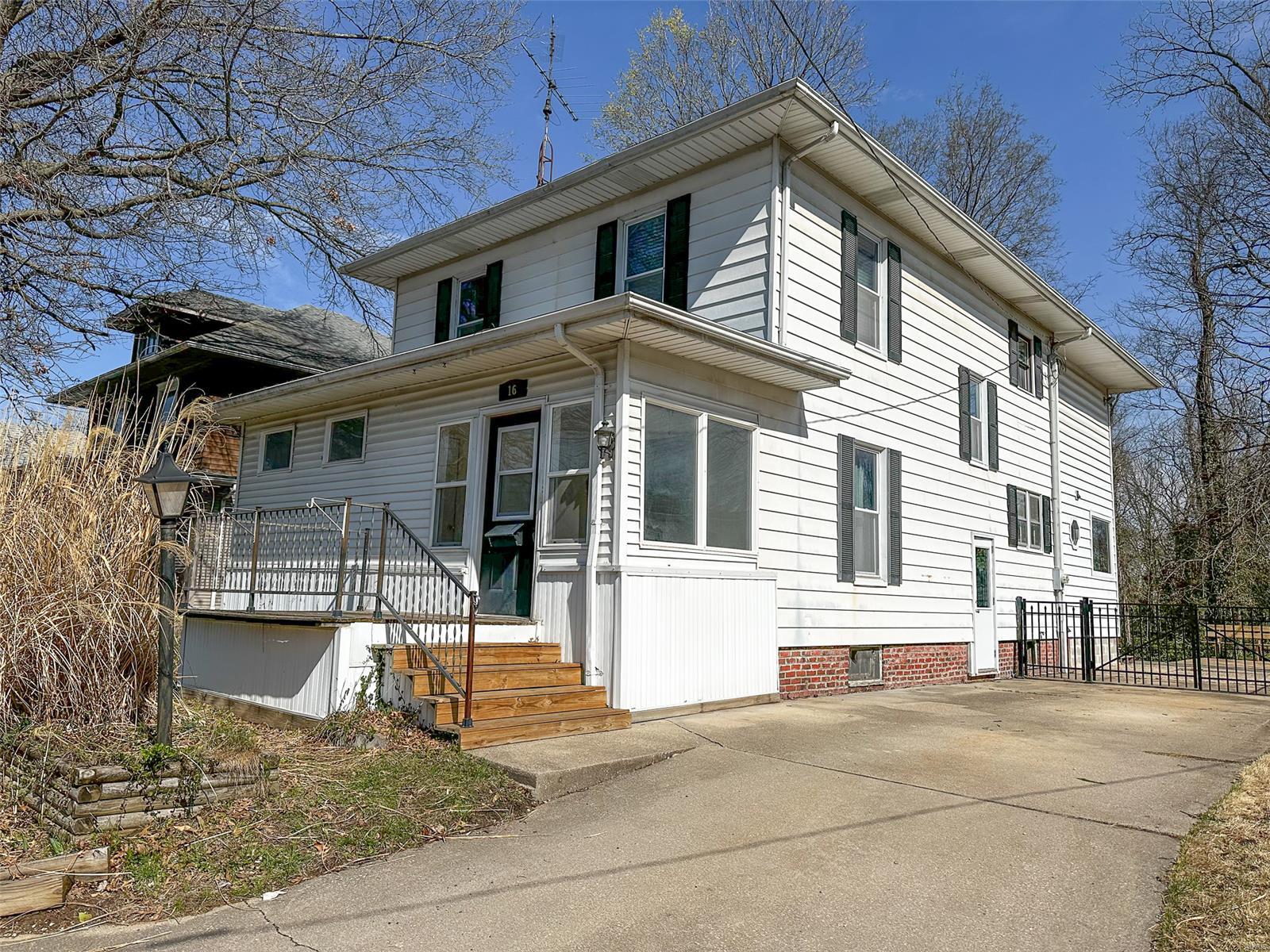 16 Helston Place Property Photo