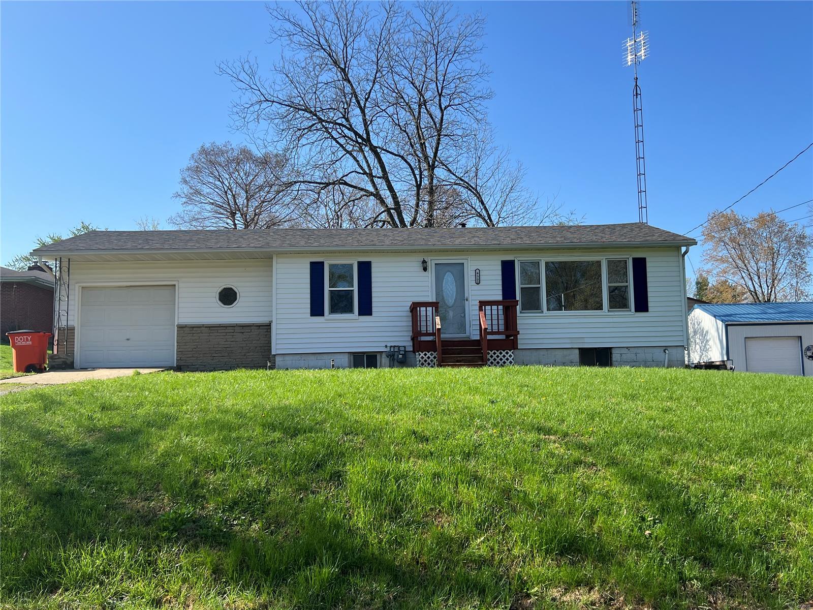 930 W South Street Property Photo