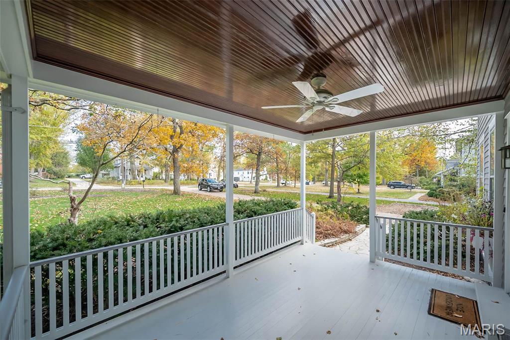 1211 S Geyer Road Property Photo 4