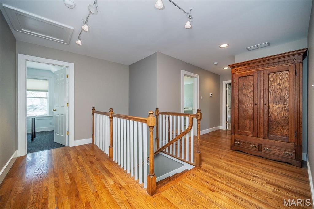 1211 S Geyer Road Property Photo 22