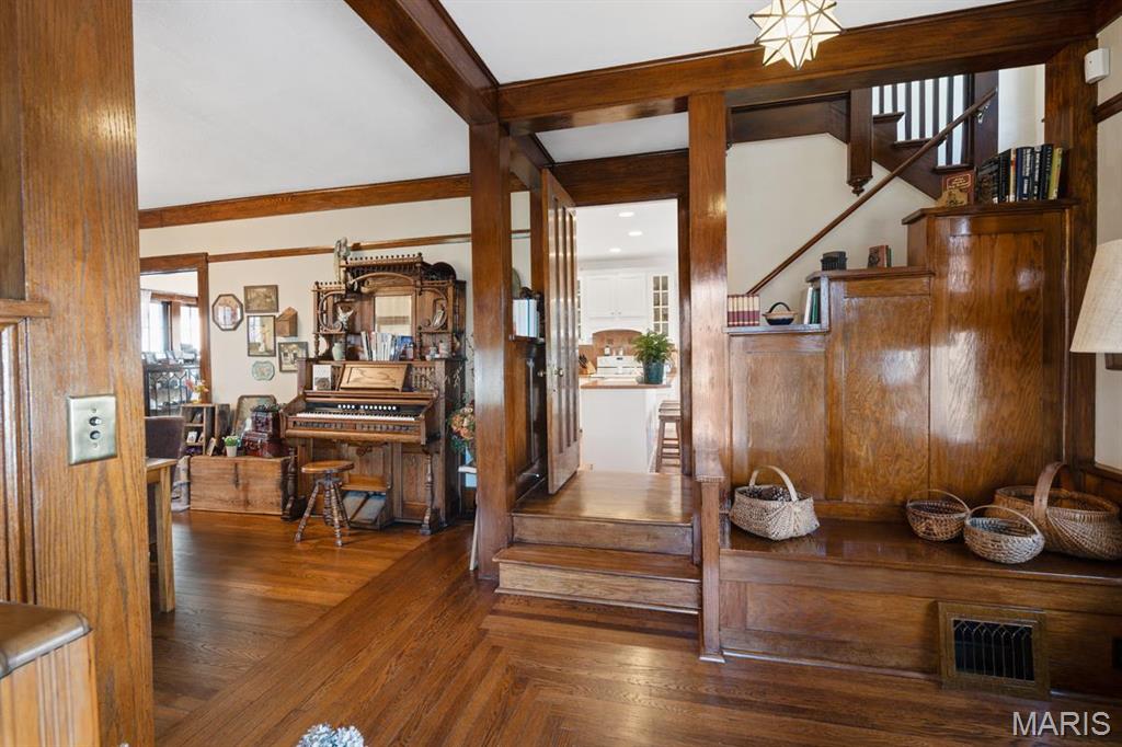 324 Vine Street Property Photo 9