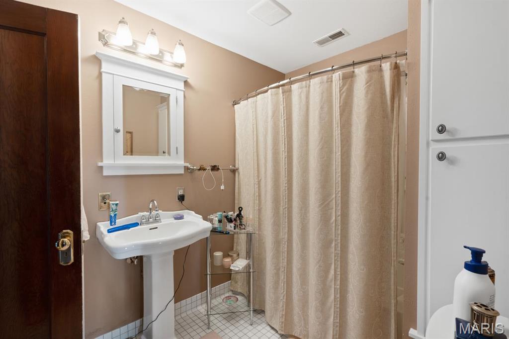 324 Vine Street Property Photo 23