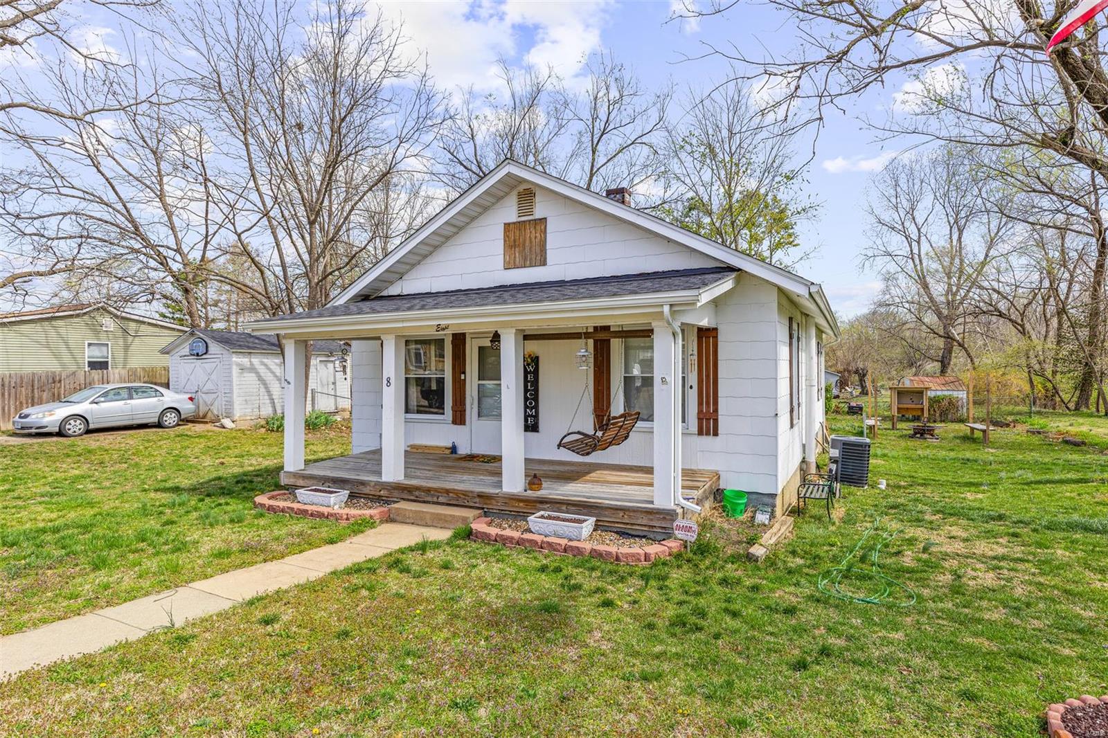 8 Donald Street Property Photo
