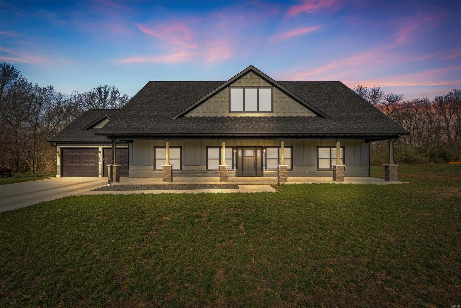 213 Lakeview Drive Property Photo