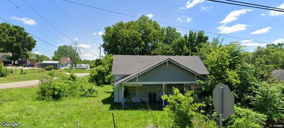 900 Station Street Property Photo
