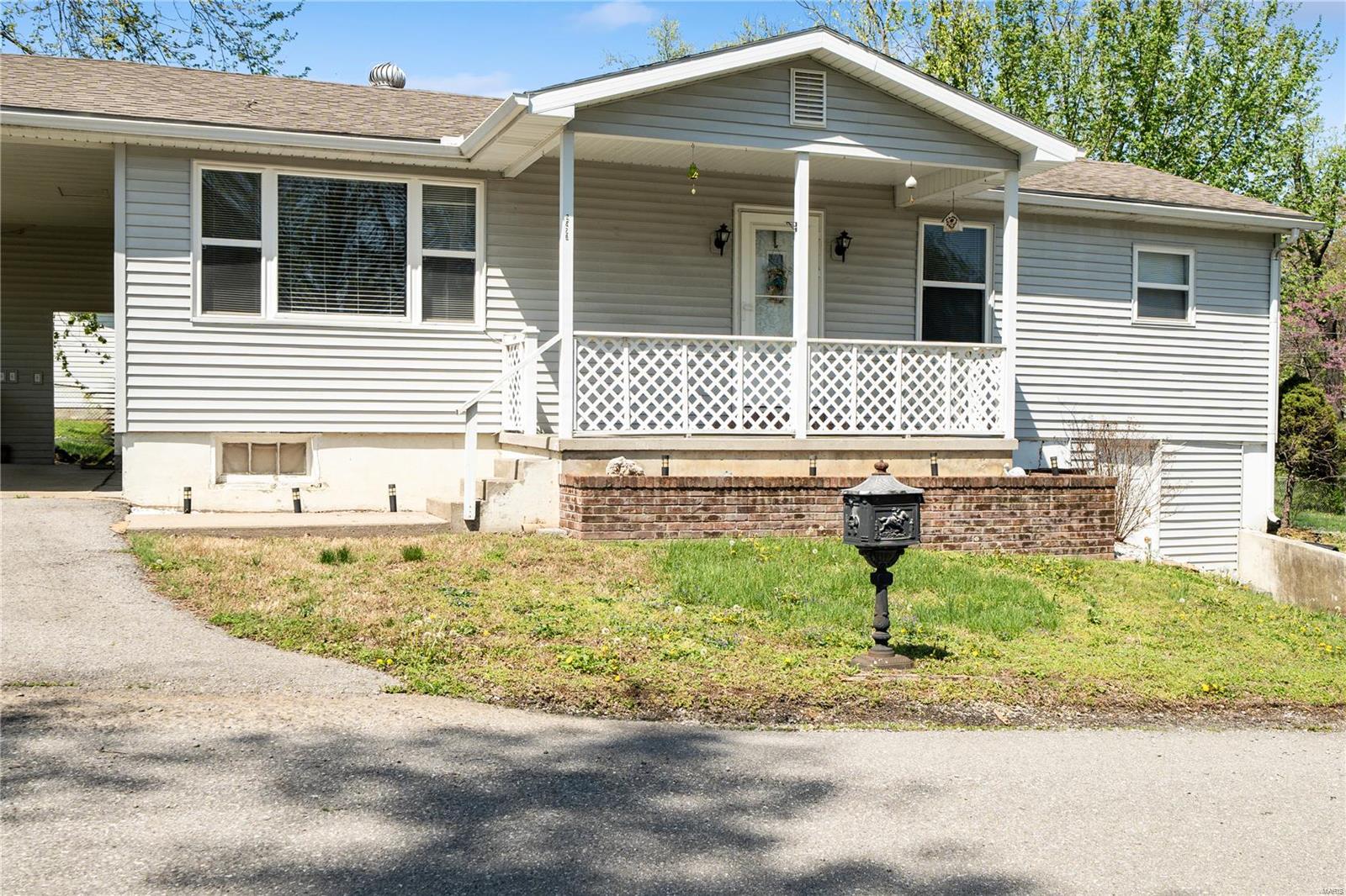 2820 Vista Lane Property Photo