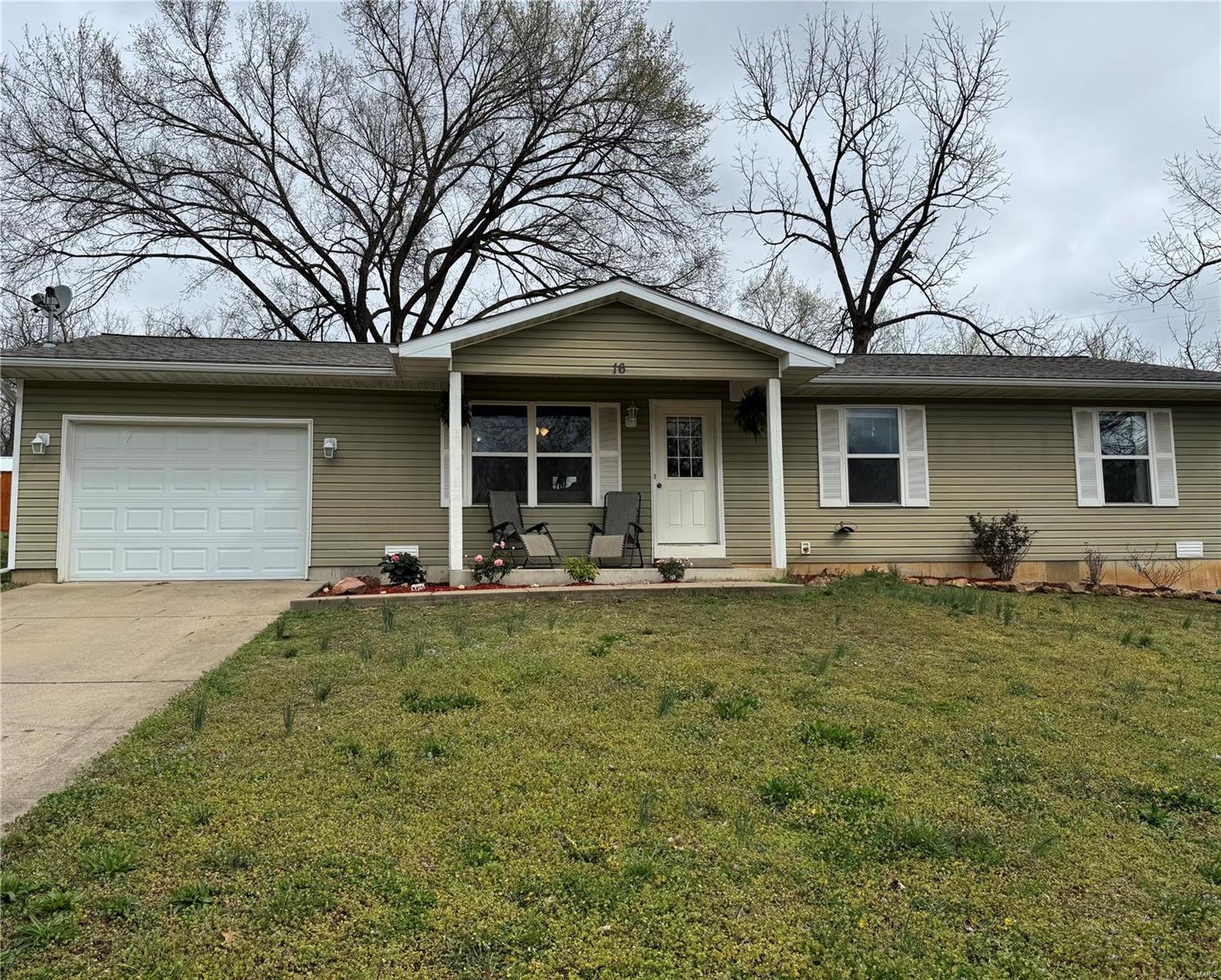 16 Wood Street Property Photo