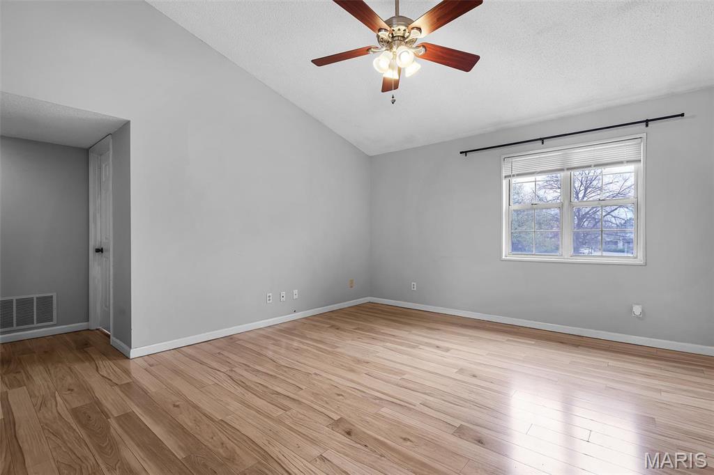 1631 E Swan Circle Property Photo 3