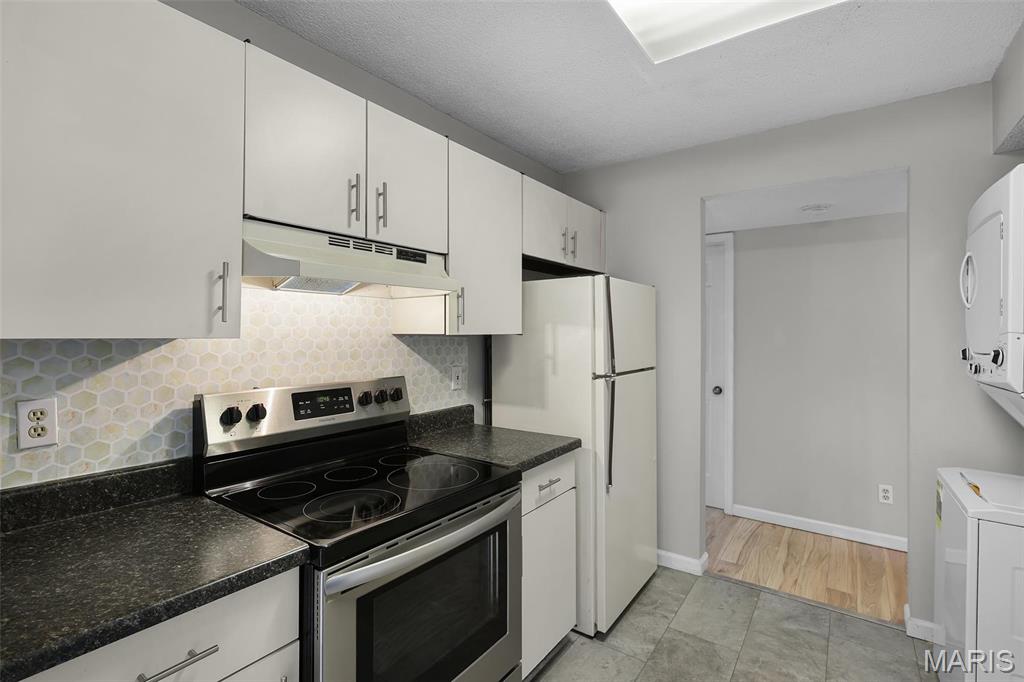 1631 E Swan Circle Property Photo 8