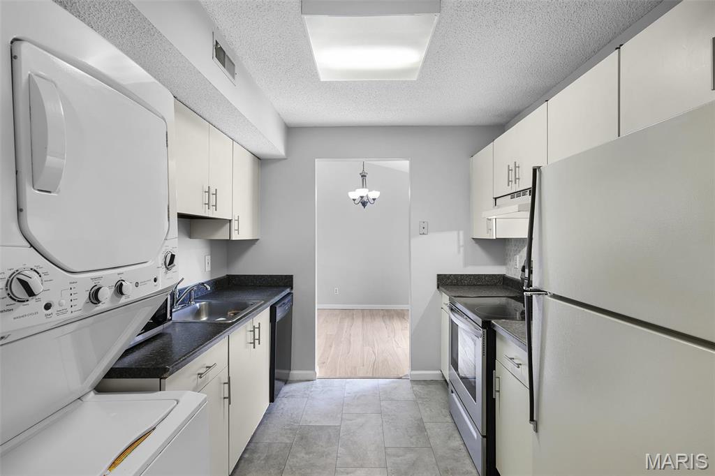 1631 E Swan Circle Property Photo 10