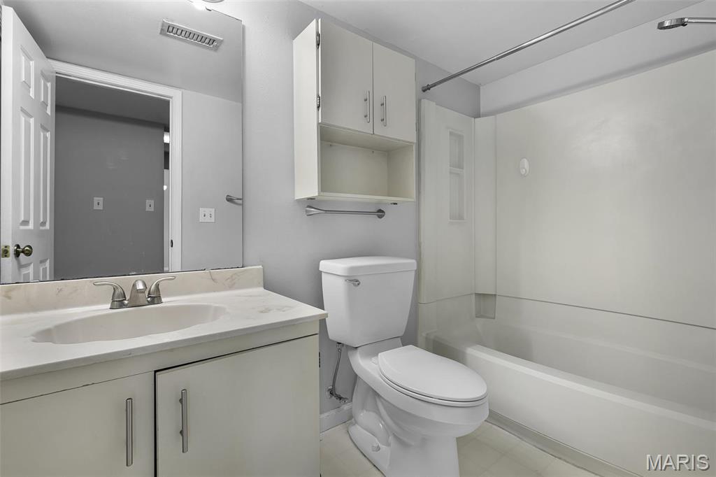 1631 E Swan Circle Property Photo 12