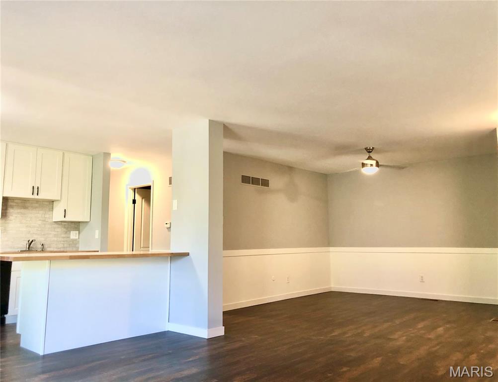 10395 Forest Brook Lane G Property Photo 3