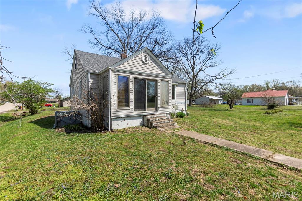325 W Mckinley Street Property Photo 3