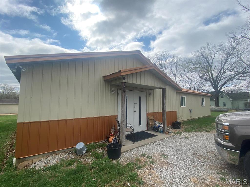 10046 Eye Street Property Photo 1