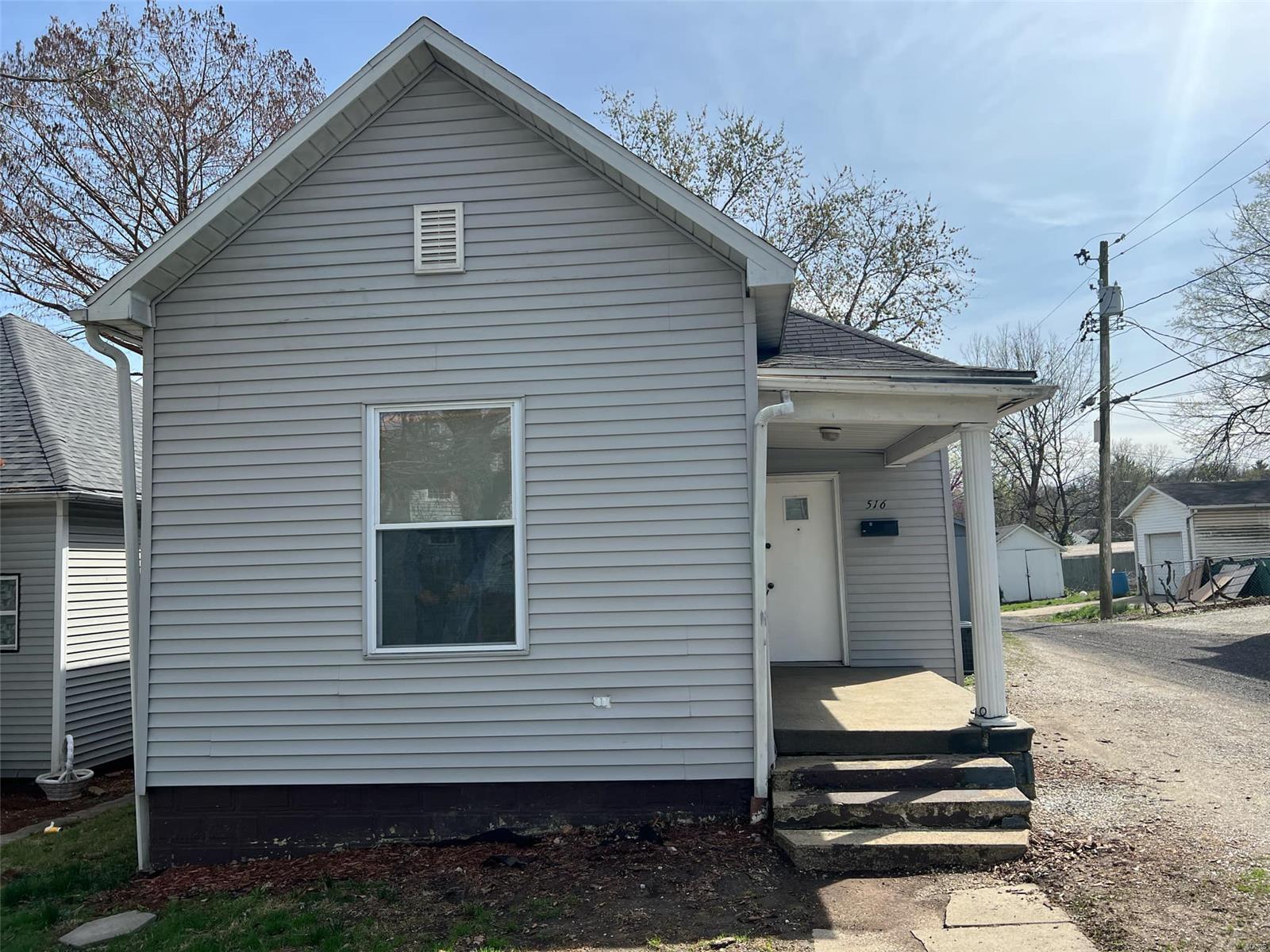 516 W Edwards Street Property Photo