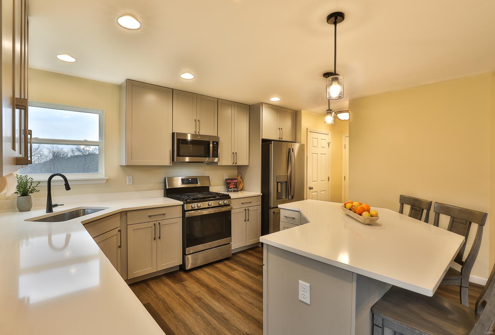 5310 Mitschang Court Property Photo 14