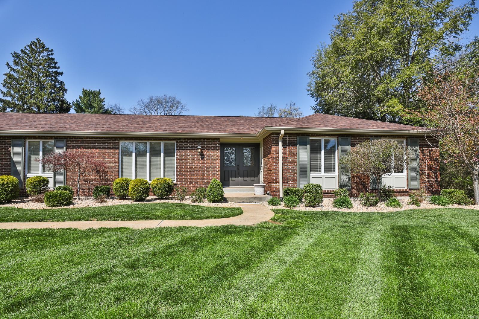 112 Castle Drive Property Photo