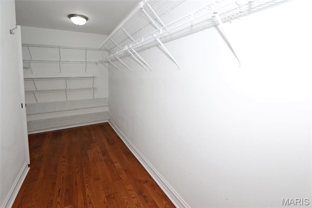 221 Stoneledge Court Property Photo 13