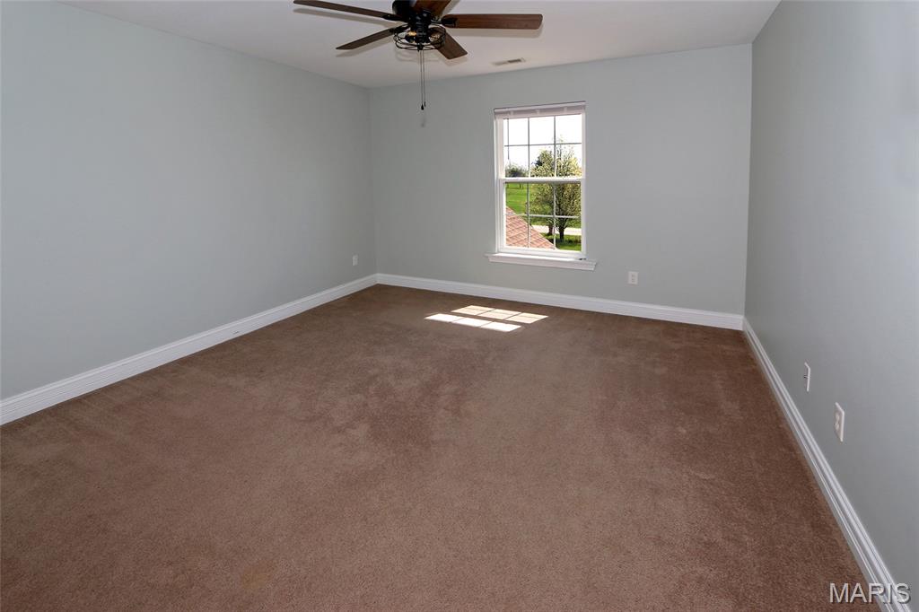 221 Stoneledge Court Property Photo 15