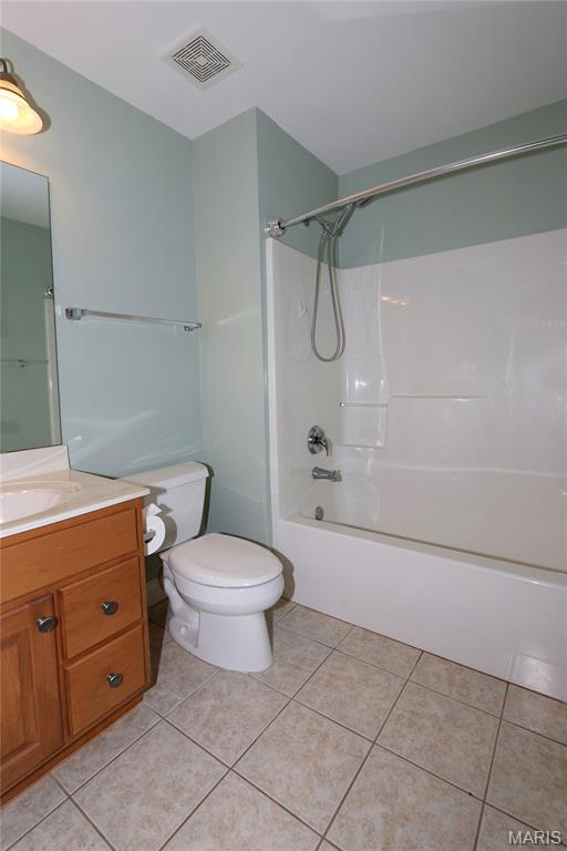221 Stoneledge Court Property Photo 16