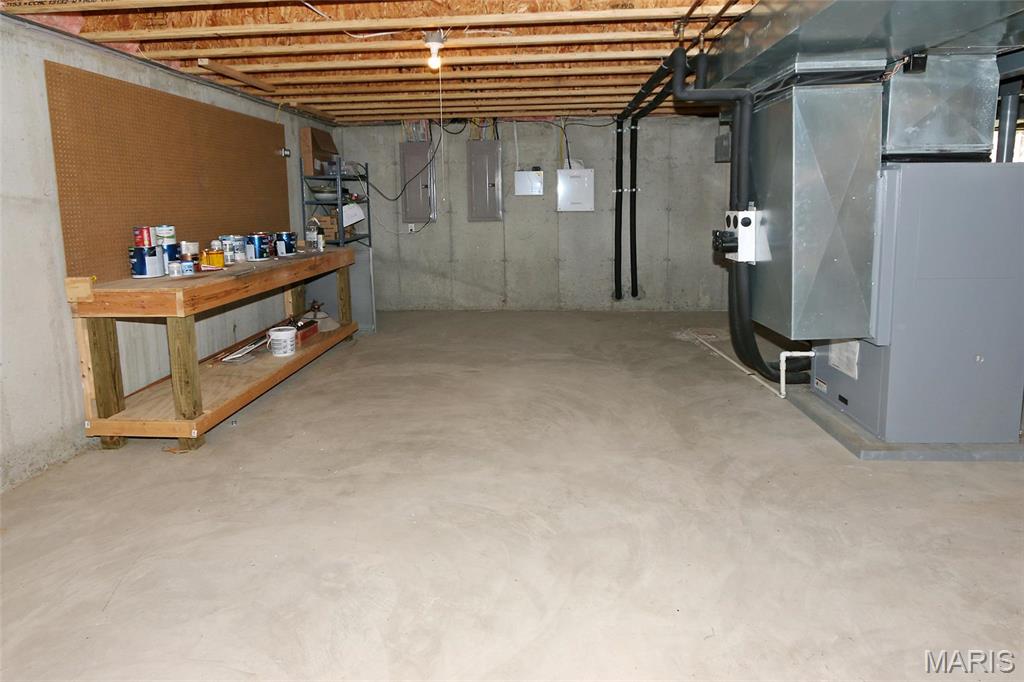 221 Stoneledge Court Property Photo 31