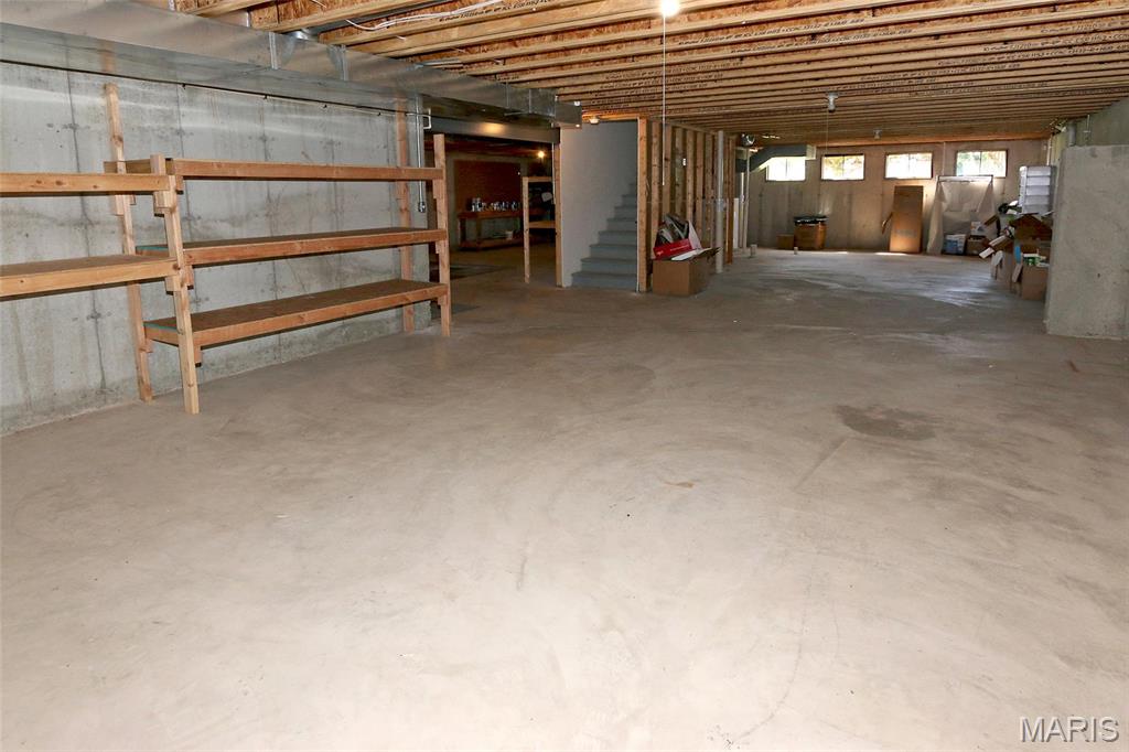 221 Stoneledge Court Property Photo 32