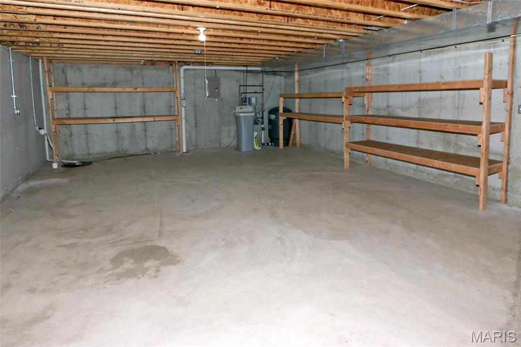 221 Stoneledge Court Property Photo 33