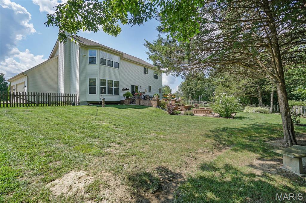 221 Stoneledge Court Property Photo 42