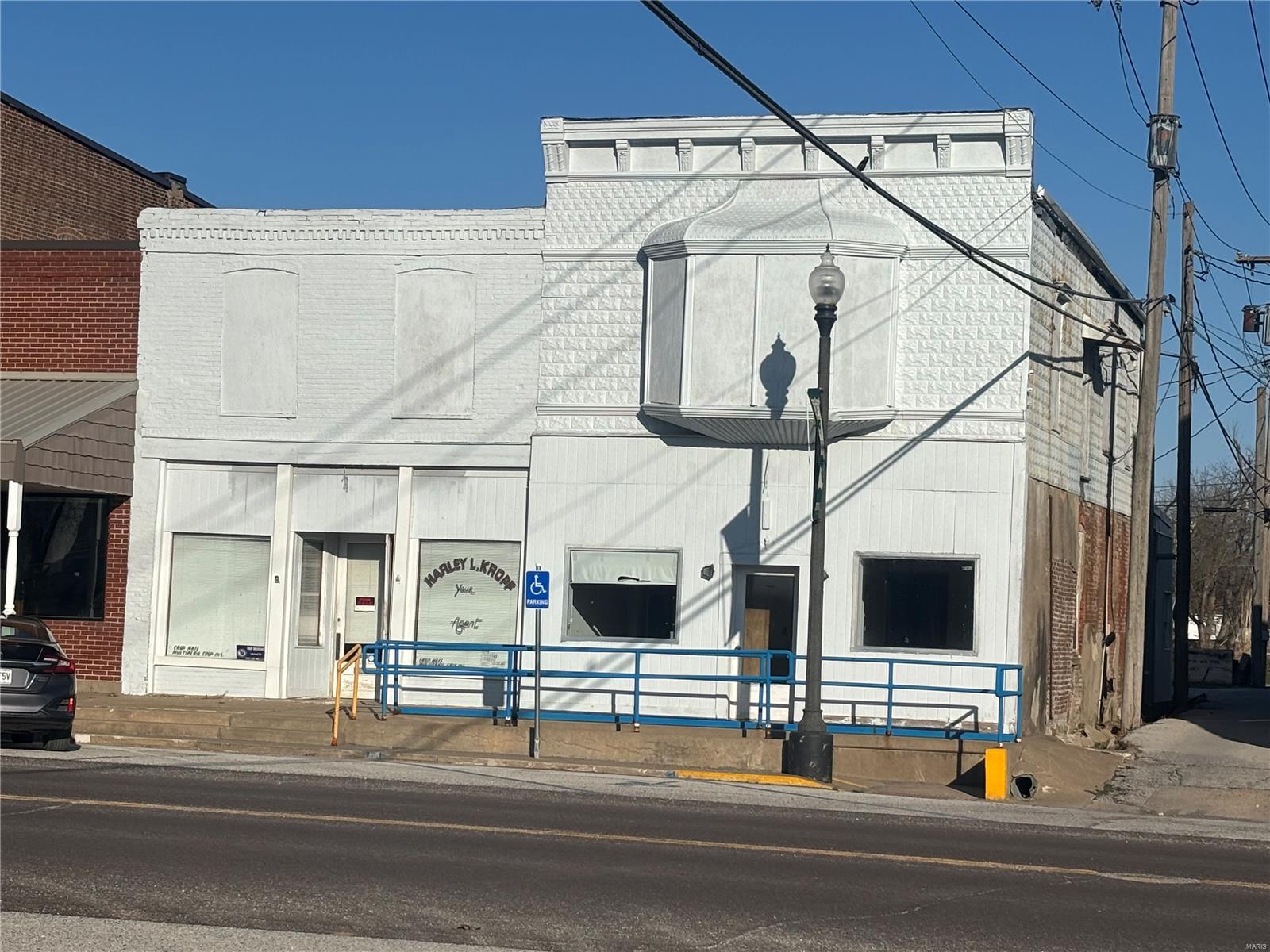 111 S Center Property Photo 1