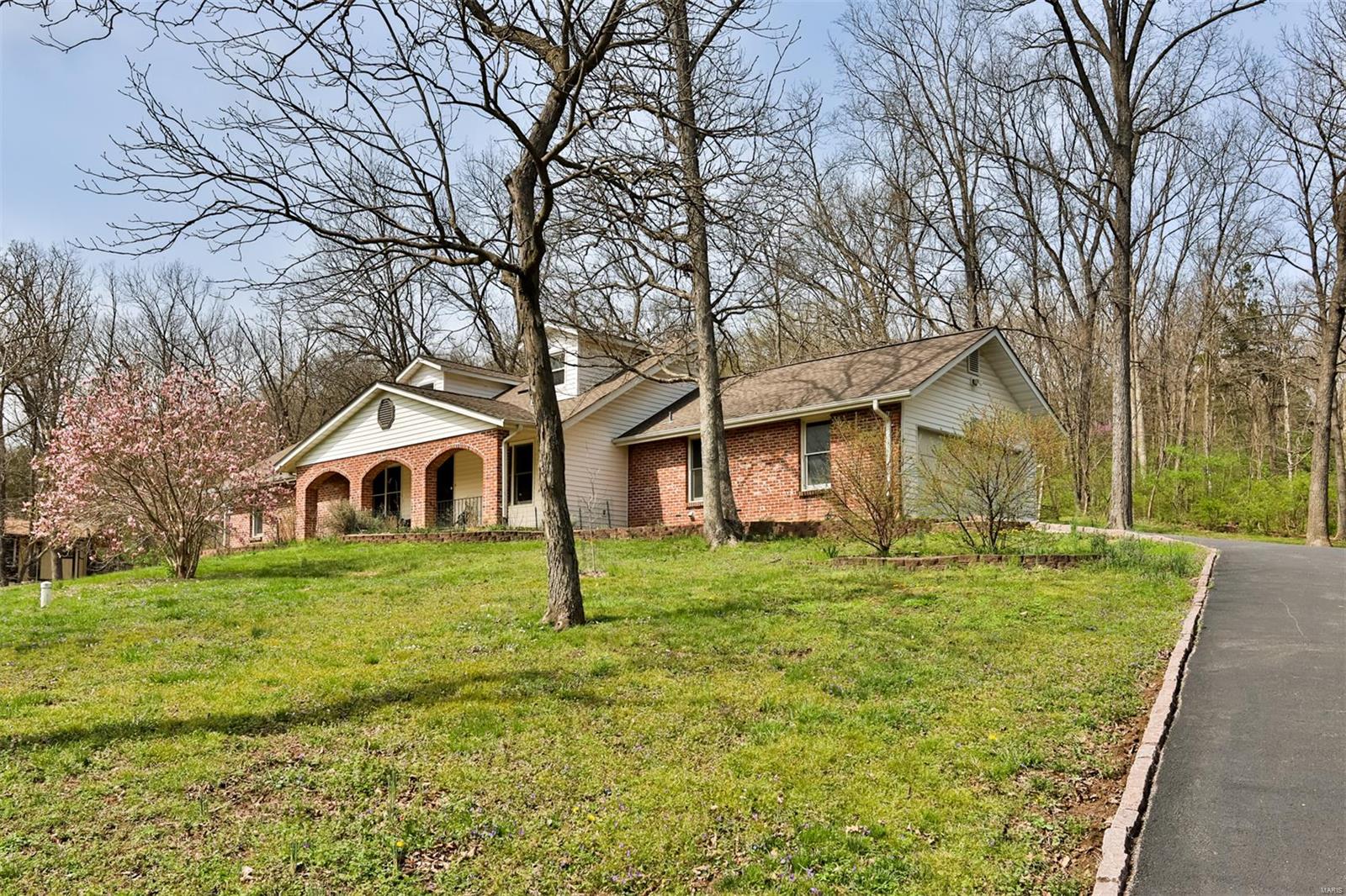 31 Juniper Terr Property Photo 2