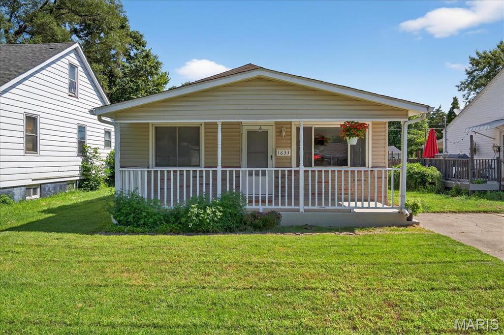 1633 Sycamore Street Property Photo 1