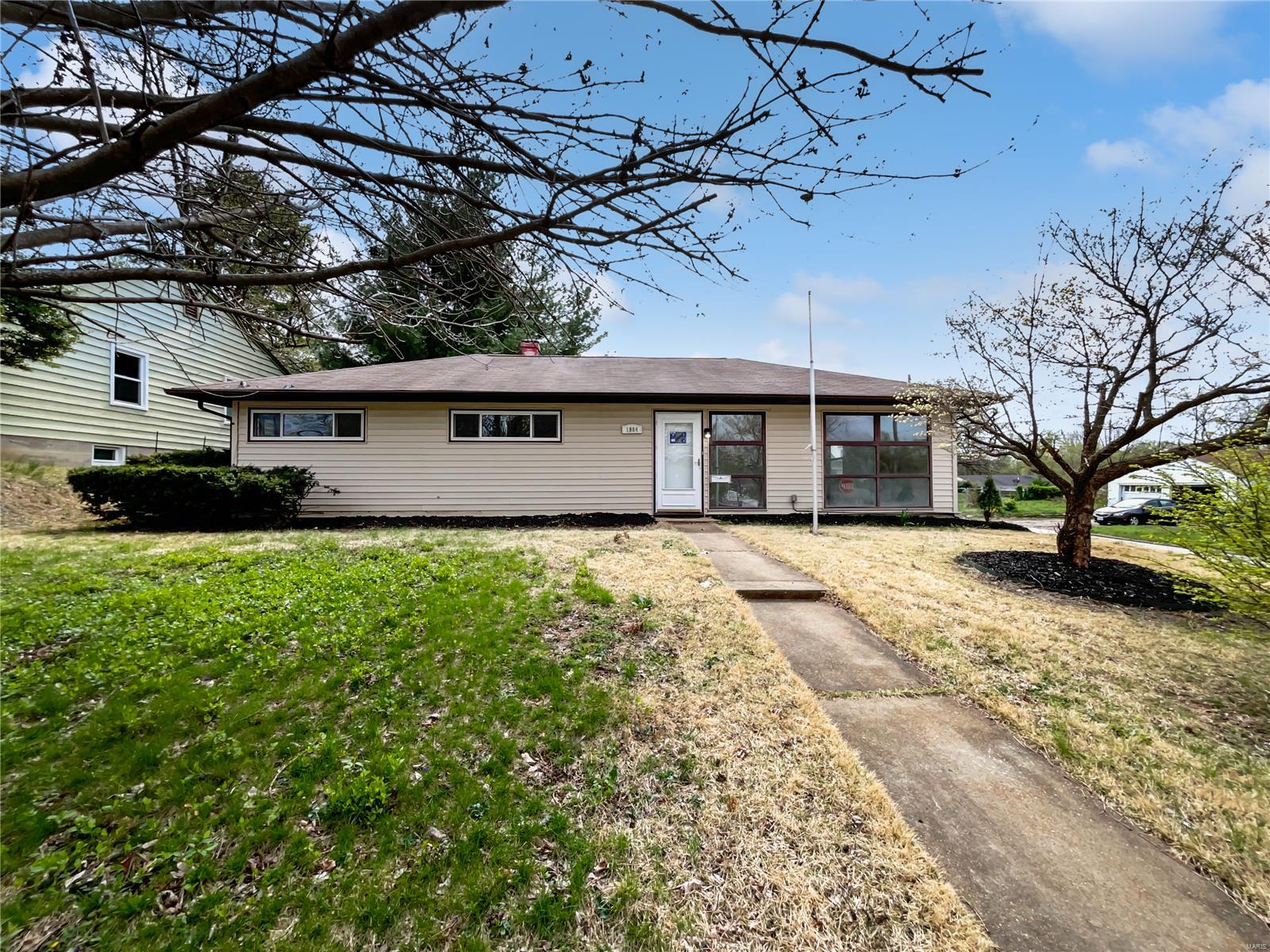 1004 Hawthorn Avenue Property Photo 1
