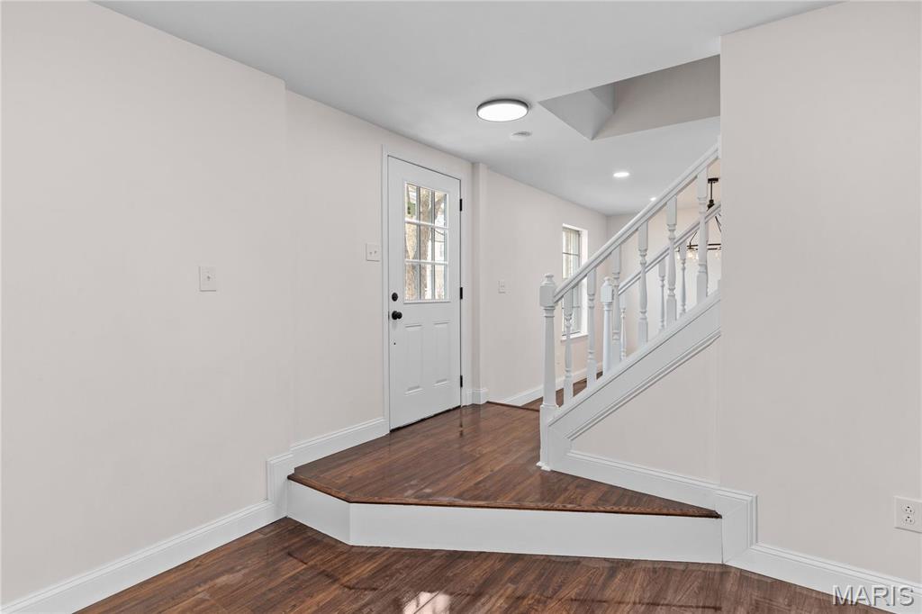 102 Lamplighter Way Property Photo 4