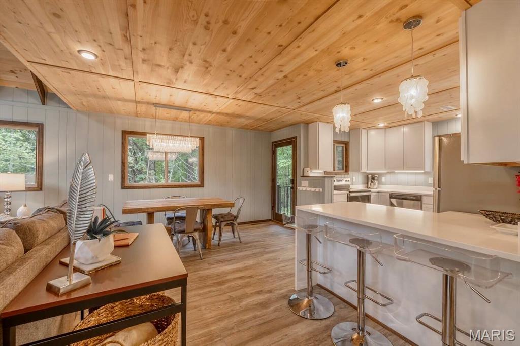 2907 Valley View Drive Property Photo 10