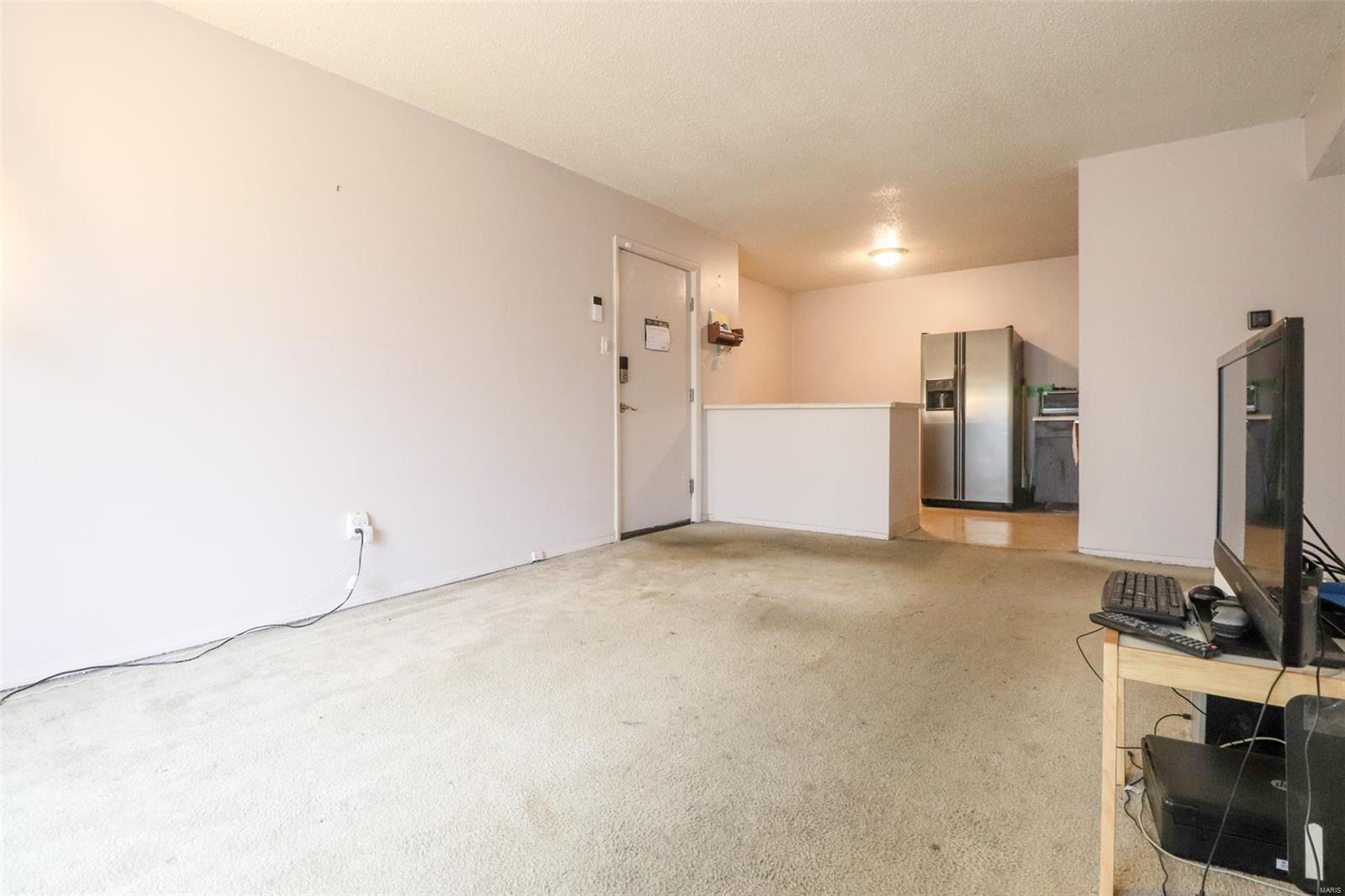 2781 Blackforest Drive C Property Photo 3