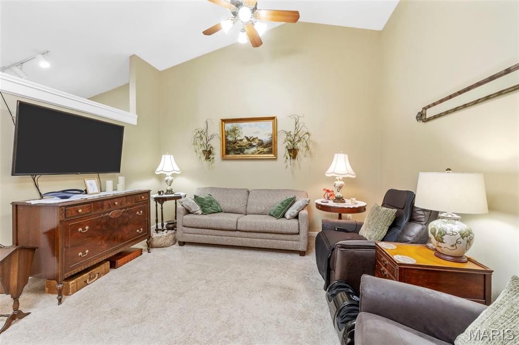 114 Fort Dodge Drive Property Photo 8