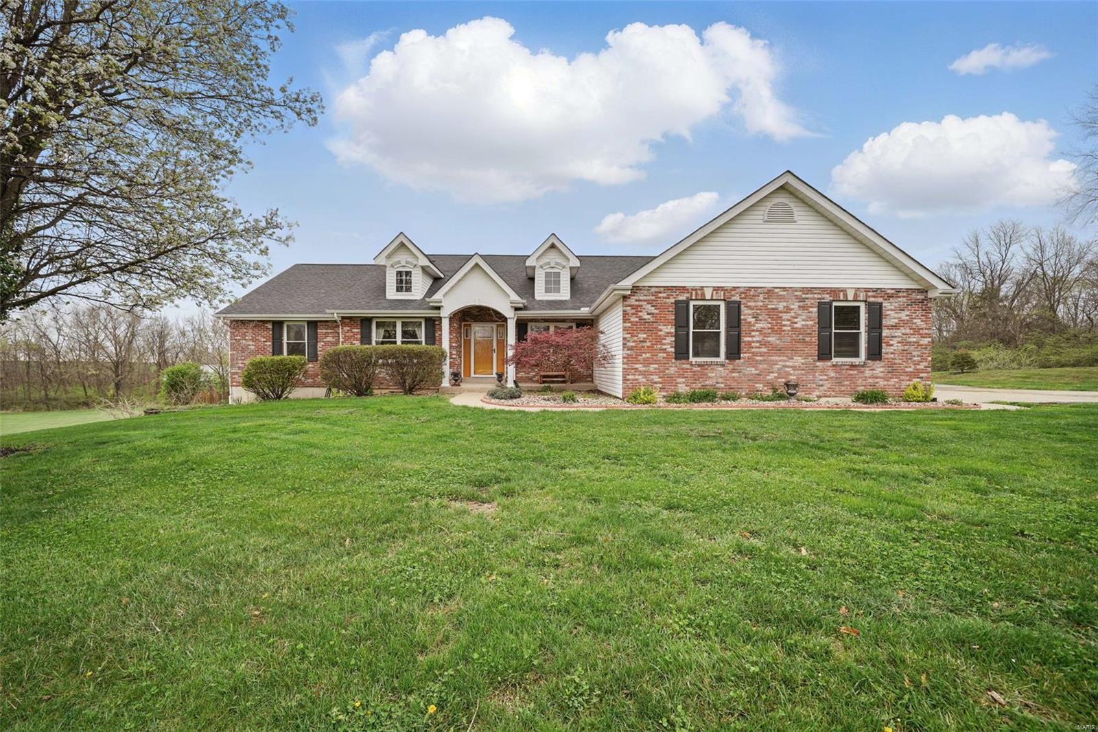 260 Sugar Court Property Photo