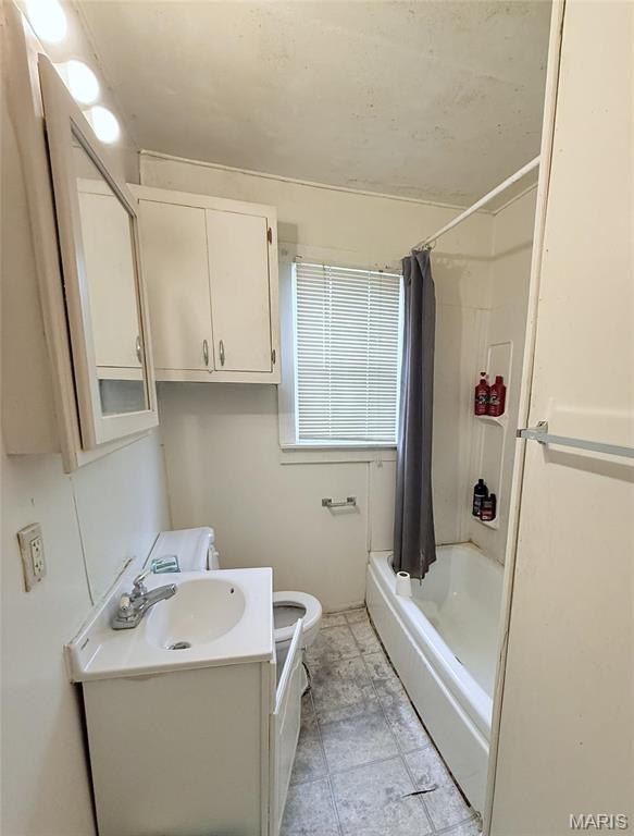 610 W Main Street Property Photo 5