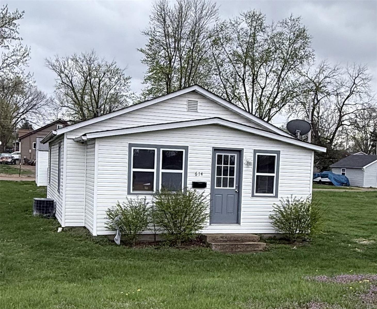 614 W Main Street Property Photo