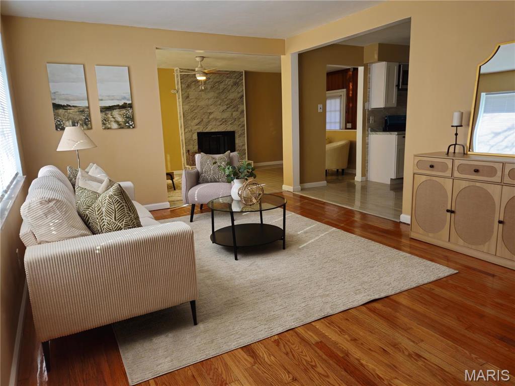 9914 Lewis And Clark Boulevard Property Photo 3