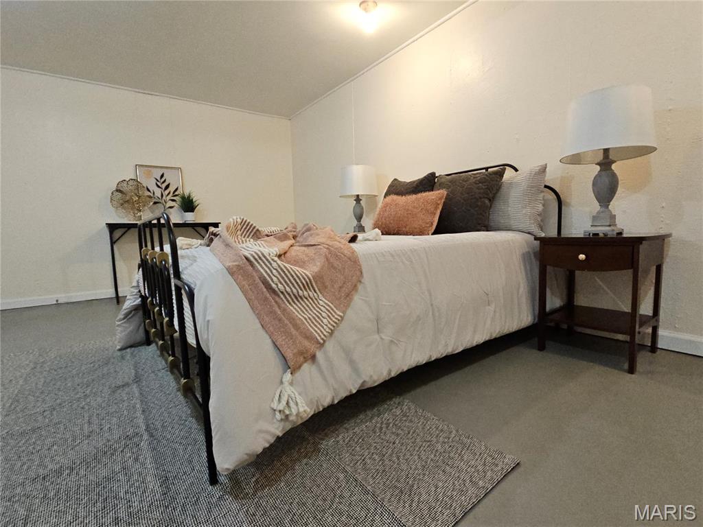 9914 Lewis And Clark Boulevard Property Photo 17