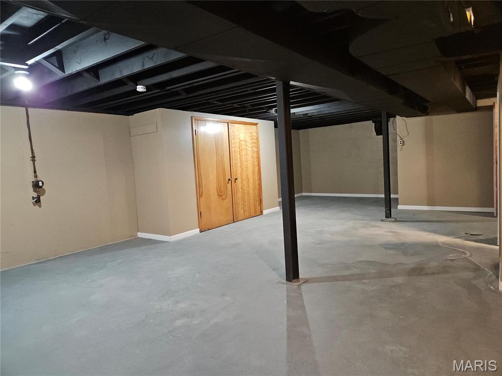 9914 Lewis And Clark Boulevard Property Photo 22
