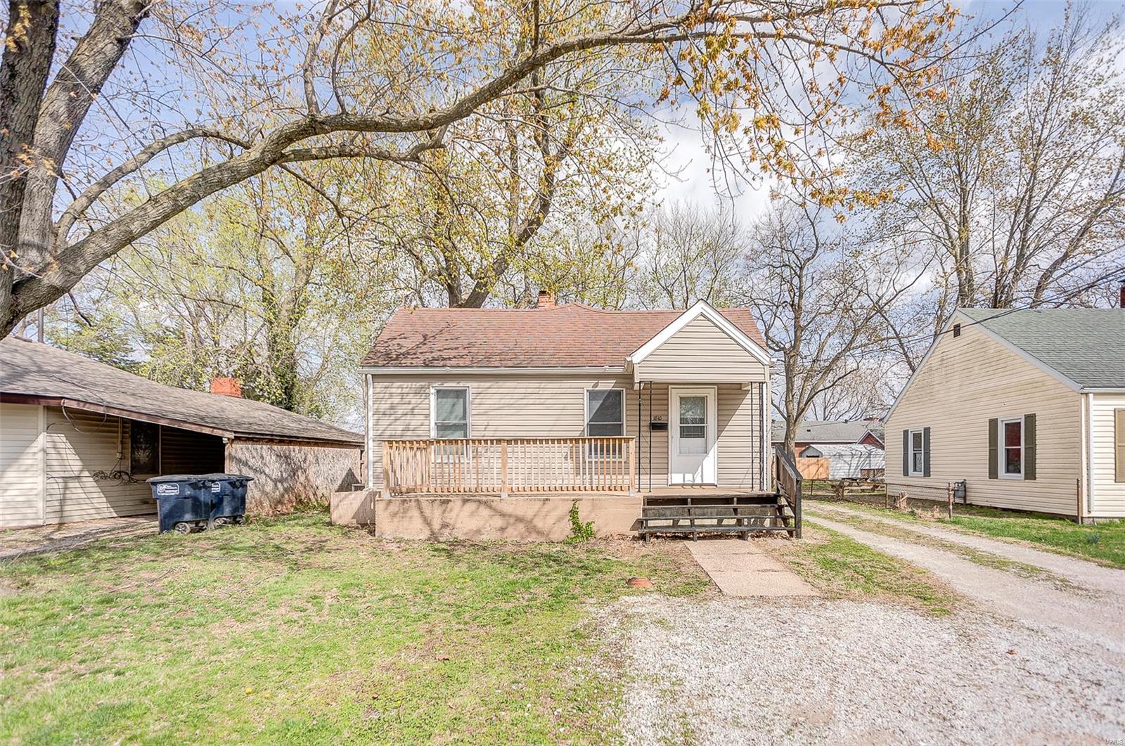 1810 N Van Buren Street Property Photo