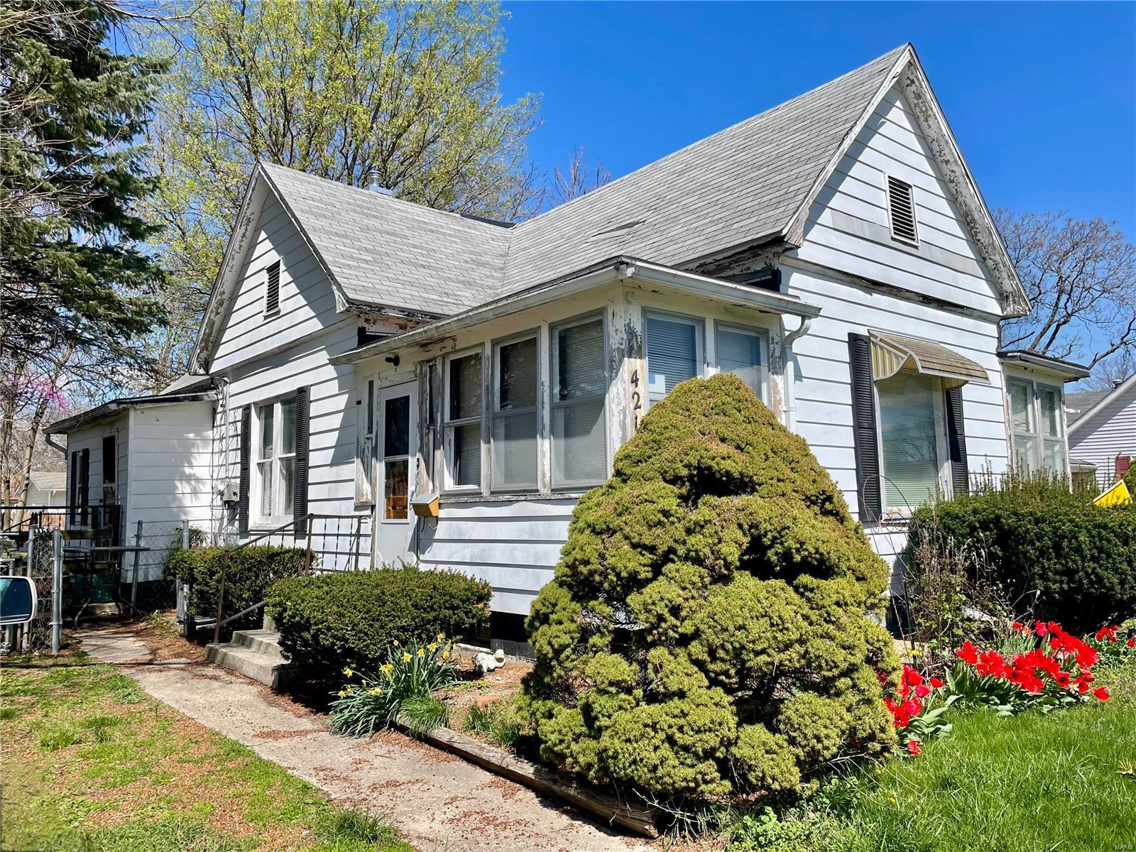 421 E Hauser Street Property Photo