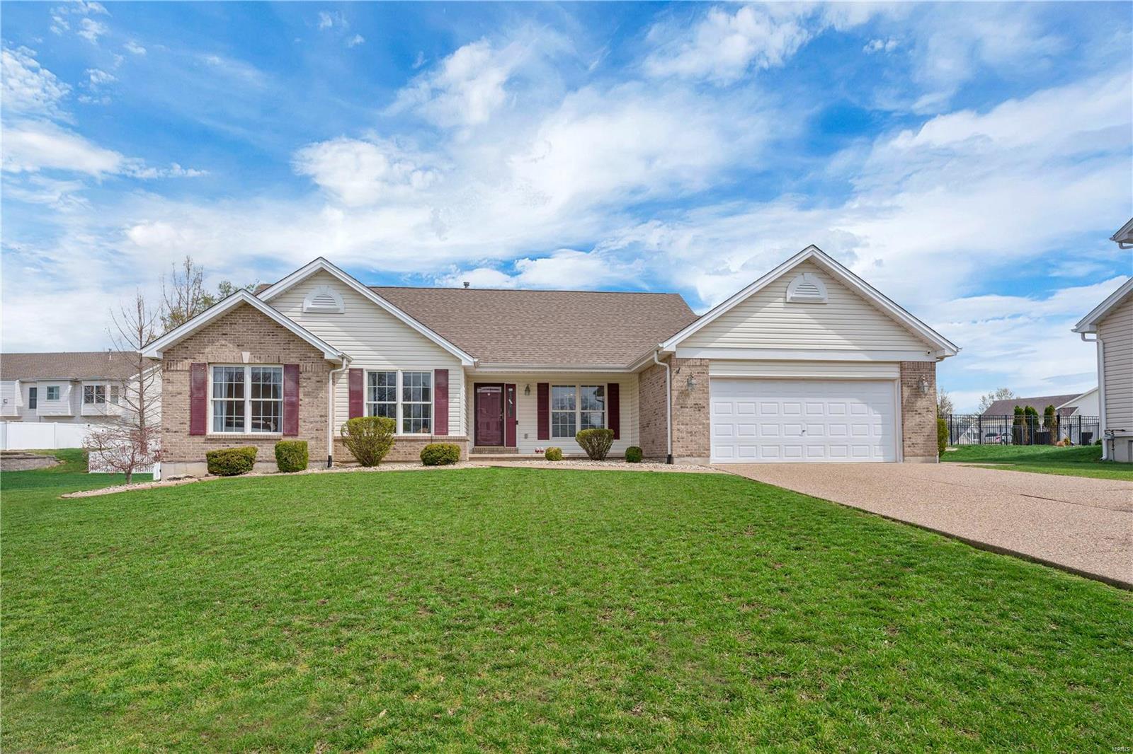 63 Dansbury Creek Court Property Photo 1