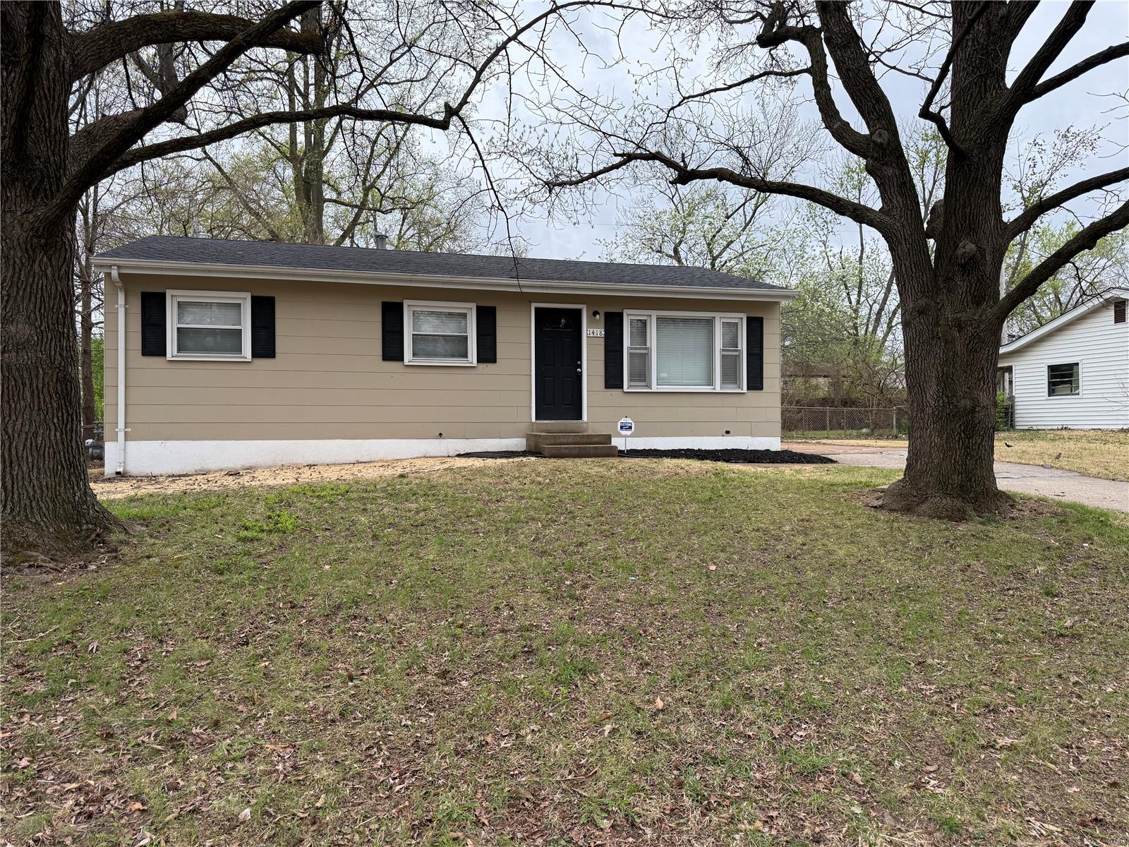 1418 Broadlawns Lane Property Photo