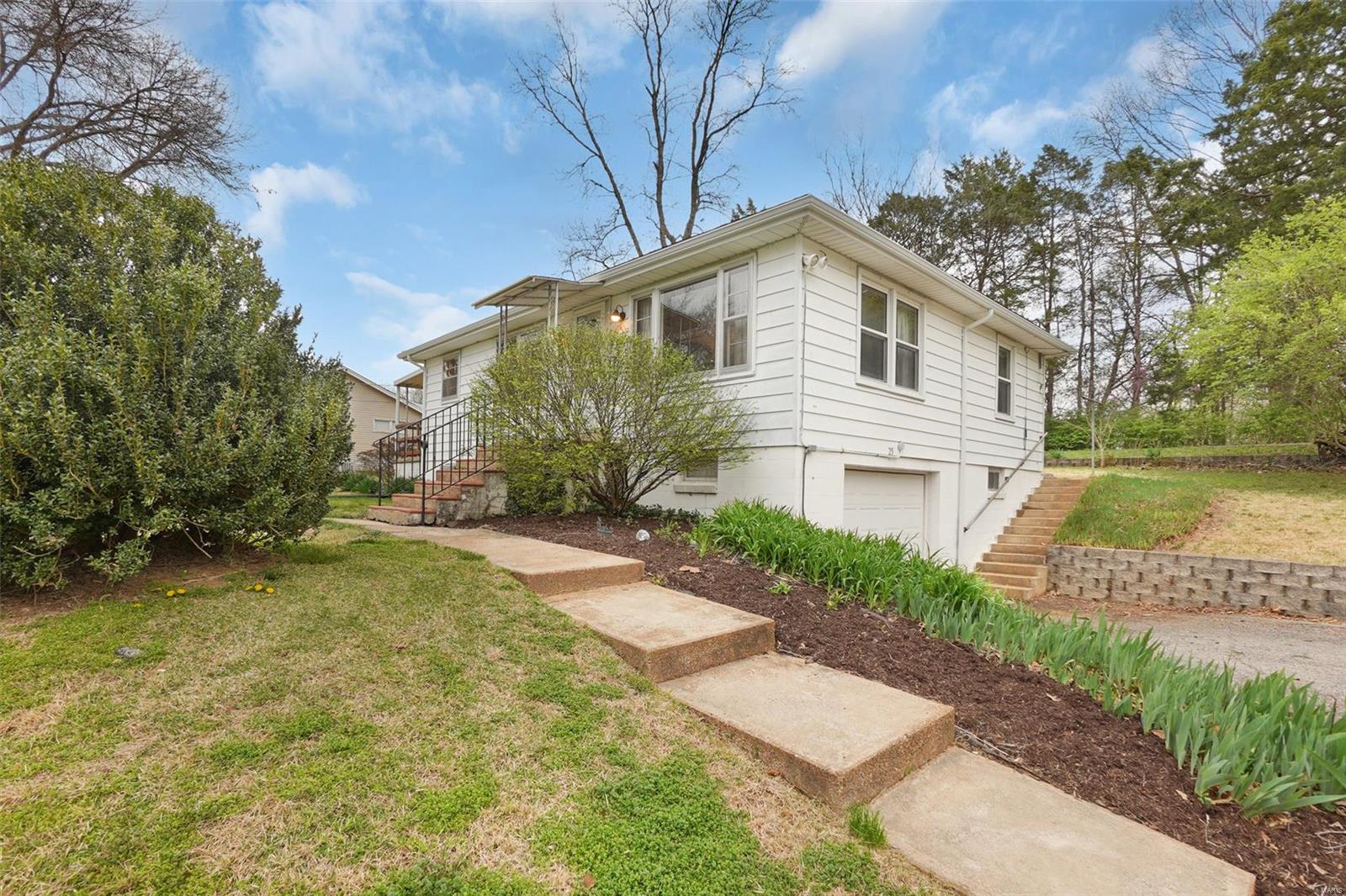 25 Rainbow Drive Property Photo