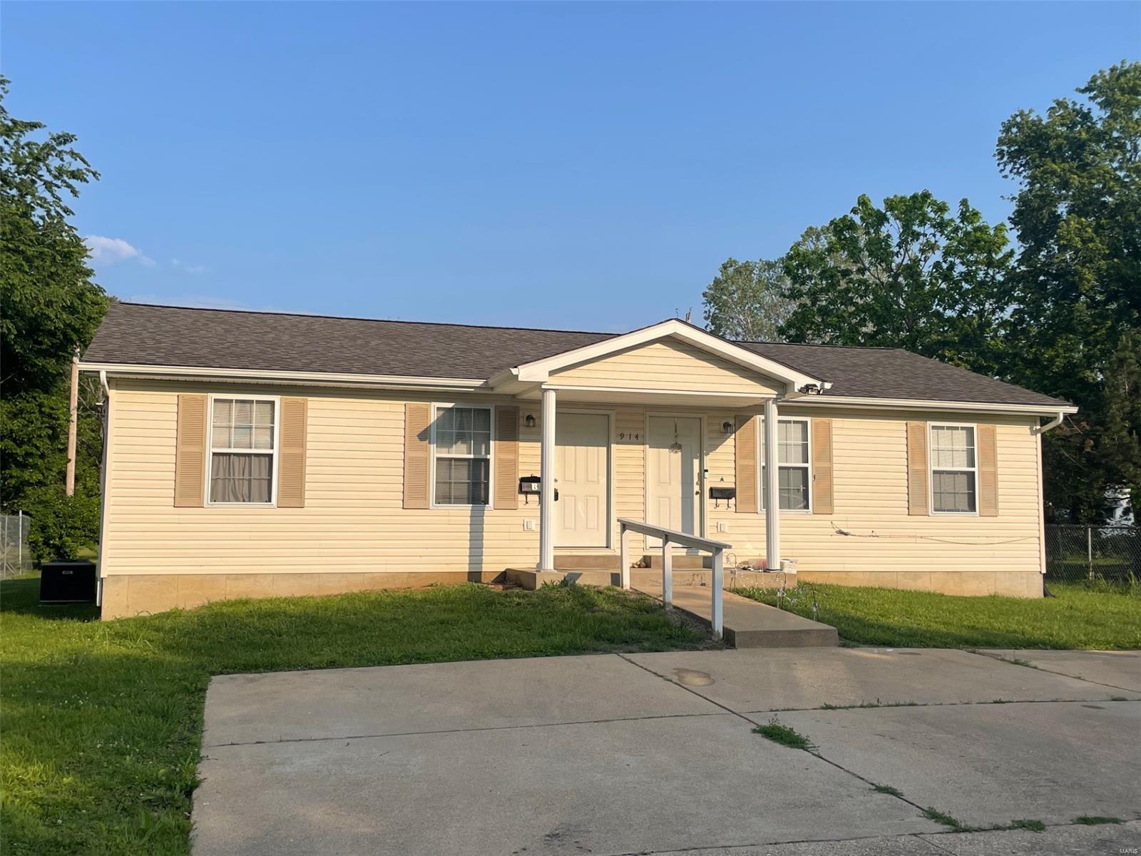 914 So 3rd Street A & B Property Photo