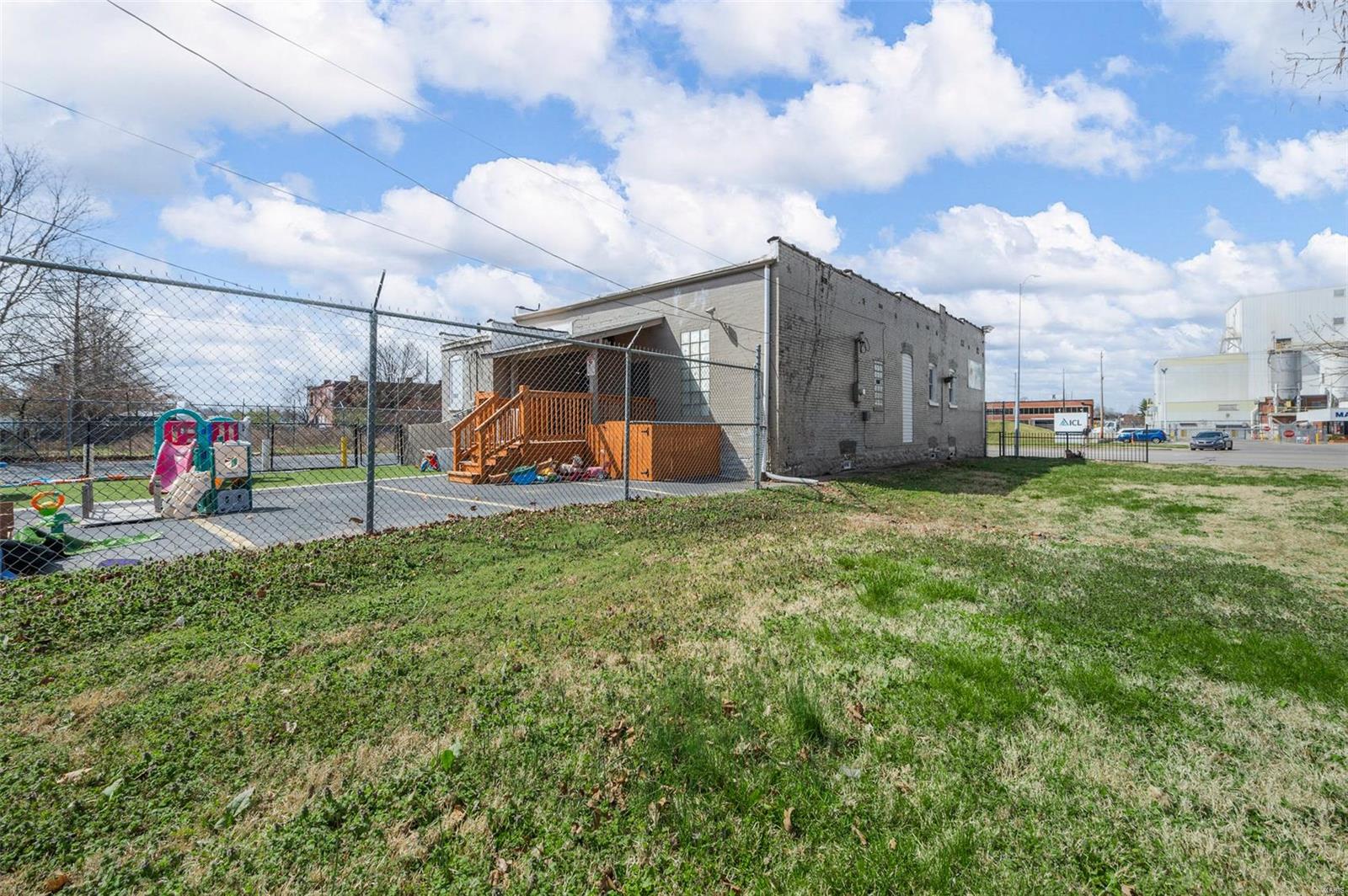 8212 Alabama Avenue Property Photo 4